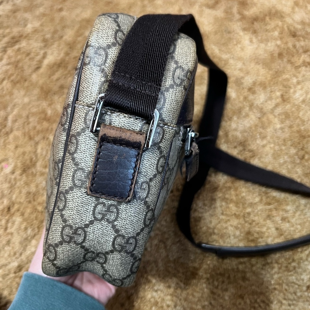 Gucci Crossbody Bag in Brown and Black - Picture 11 of 16